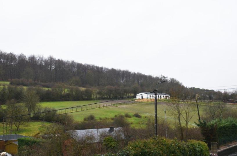 Les Cinq Francais Villa Nismes Bagian luar foto