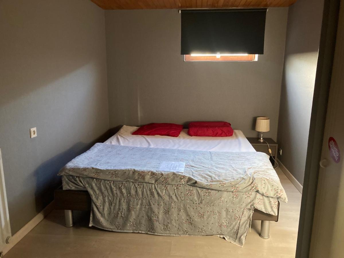 Les Cinq Francais Villa Nismes Bagian luar foto
