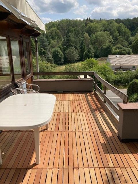 Les Cinq Francais Villa Nismes Bagian luar foto